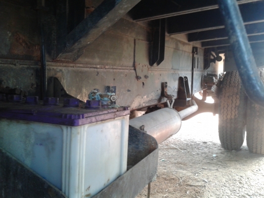 ขาย6ล้อดั๊ม 175แรงม้า ยาง900 เดิมบาง