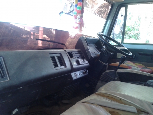 ขาย6ล้อดั๊ม 175แรงม้า ยาง900 เดิมบาง