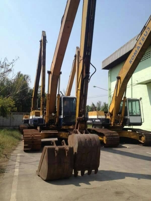 รถขุด KOMATSU PC200-5 บูมยาว 16  เมตร