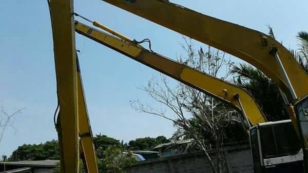 รถขุด KOMATSU PC200-5 บูมยาว 16  เมตร