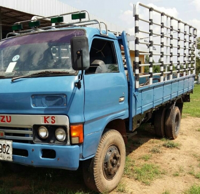 หกล้อ อีซูชุ KS เปียนเครือง88ฝาดำ มีใบคุมยังไม่เข้าเล่ม ช่วงยาว4.30ม สภาพดีพร้อมใช้งาน เล่มทะเบียนมีพร้อม แต่เลขเครืองไม่ตรง ขายราคาเบาๆ100,000บ ดำเนินการเอง ราคาถูกกว่ารถอีแต๋น ครับท่าน หกล้อ อีซูชุ KS เปียนเครือง88ฝาดำ มีใบคุมยังไม่เข้าเล่ม ช่วงยาว4.30ม สภาพดีพร้อมใช้งาน เล่มทะเบียนมีพร้อม แต่เลขเครืองไม่ตรง ขายราคาเบาๆ100,000บ ดำเนินการเอง ราคาถูกกว่ารถอีแต๋น ครับท่าน