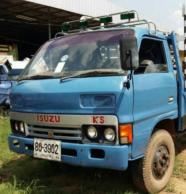 หกล้อ อีซูชุ KS เปียนเครือง88ฝาดำ มีใบคุมยังไม่เข้าเล่ม ช่วงยาว4.30ม สภาพดีพร้อมใช้งาน เล่มทะเบียนมีพร้อม แต่เลขเครืองไม่ตรง ขายราคาเบาๆ100,000บ ดำเนินการเอง ราคาถูกกว่ารถอีแต๋น ครับท่าน หกล้อ อีซูชุ KS เปียนเครือง88ฝาดำ มีใบคุมยังไม่เข้าเล่ม ช่วงยาว4.30ม สภาพดีพร้อมใช้งาน เล่มทะเบียนมีพร้อม แต่เลขเครืองไม่ตรง ขายราคาเบาๆ100,000บ ดำเนินการเอง ราคาถูกกว่ารถอีแต๋น ครับท่าน