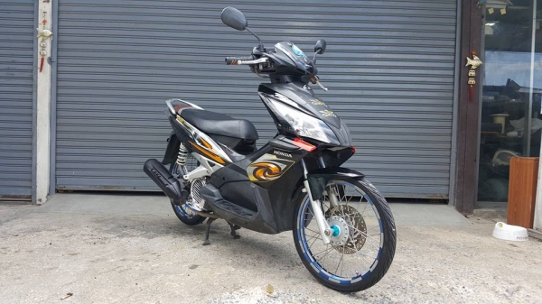 HONDA AIRBLADE NEW 110 CC รุ่น TOP COMBI BRAKE ราคาส่ง 9,900