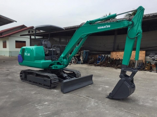 รถขุดเล็ก KOMATSU PC30-7 นำเข้าจากญี่ปุ่น