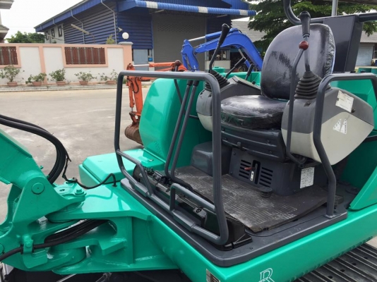 รถขุดเล็ก KOMATSU PC30-7 นำเข้าจากญี่ปุ่น