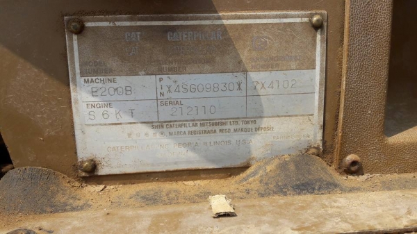 CAT E200B  รถพร้อมใช้ เอกสารใบอินวอย