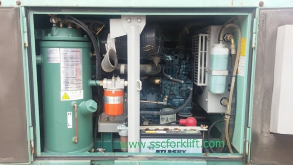 ขายเครื่องปั๊มลม DENYO DPS70S ใช้งานเพียง 500 ชม. ขายเครื่องปั๊มลม DENYO DPS70S ใช้งานเพียง 500 ชม.