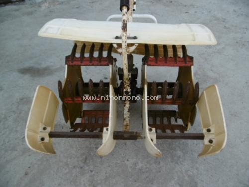 เครื่องกำจัดวัชพืชในร่องข้าว MARUYAMA MKC-304 รหัสสินค้า : 80803326 www.nihonmono.com เครื่องกำจัดวัชพืชในร่องข้าว MARUYAMA MKC-304 รหัสสินค้า : 80803326 www.nihonmono.com