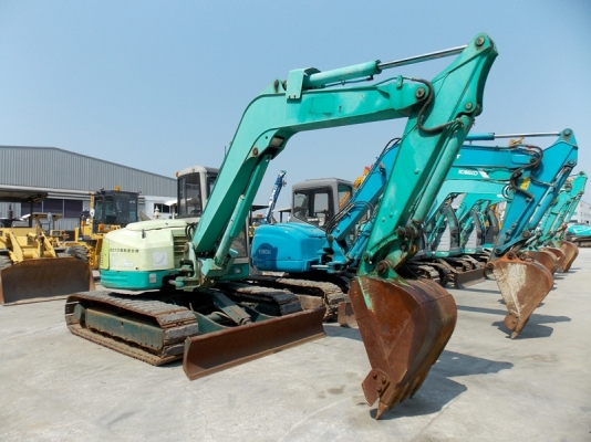 รถขุดขนาด 70 ราคาไม่แรง สำหรับลูกค้าที่ต้องการรถราคาไม่แพง