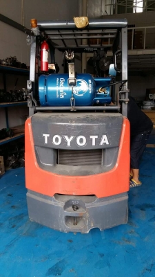 รถโฟล์ฺคลิฟท์