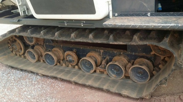 รถเกี่ยวข้าวคูโบต้า รุ่น DC70g รถปี58ใช้งานได้ปีเดียว แถมพ่วงและหัวเกี่ยวข้าวโพด