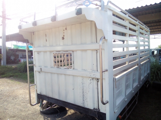 * ขาย *   กระบะสแตนเลส  * ยาว 4.40 ม. *  สภาพสวยพร้อมใช้งาน * ใส่ได้หลายรุ่น *