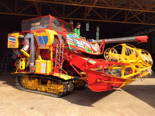 รถเกี่ยวข้าวเกษตรพัฒนา จ้าวช้างไวไฟ