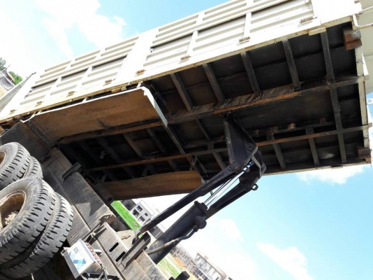 ขายรถ10ล้อ ดั้ม2เพลา 3M เครื่อง240แรง รถสวยสภาพพร้อมใช้งาน เอกสารพร้อมโอน ราคา950,000 สนใจโทร 090-8588220คุณนะ 093-3258446คุณบิว หรือเข้าดูสินค้าอื่นๆได้ที่ www.narong2truck.com หรือ www.truck.in.th/498 หรือเพจFacebook ณรงค์ ซื้อขายรถมือสอง (เว็บไซต์ส่วนต ขายรถ10ล้อ ดั้ม2เพลา 3M เครื่อง240แรง รถสวยสภาพพร้อมใช้งาน เอกสารพร้อมโอน ราคา950,000 สนใจโทร 090-8588220คุณนะ 093-3258446คุณบิว หรือเข้าดูสินค้าอื่นๆได้ที่ www.narong2truck.com หรือ www.truck.in.th/498 หรือเพจFacebook ณรงค์ ซื้อขายรถมือสอง (เว็บไซต์ส่วนต