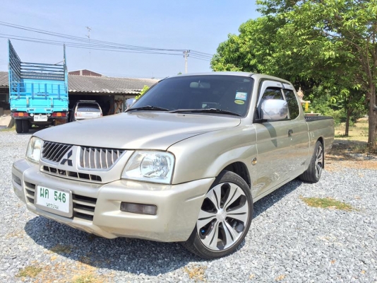 ขาย STRADA  เครื่อง 2500 GL ปี 2005 - 2548 พร้อมเครื่องเสียงชุดใหญ่ ดอก 12 นิ้ว มีจอ เครื่องเล่น แม็กขอบ 17 ยางใช้ยาวๆ พวงมาลัยเพาเวอร์ วิ่งแสนกว่าโล