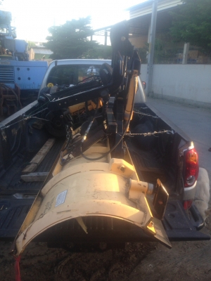 ใบมีดดันดินสำหรับใส่ tractor หรือ backhoe ส่งไปนครปฐม ครับ