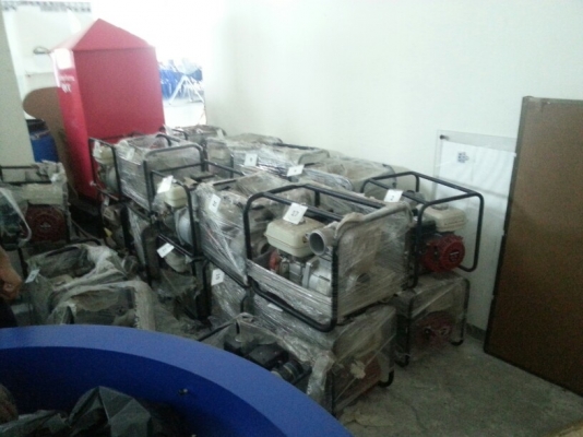 มีใครสนใจ ประมูลปั้มน้ำ มี 30 ตัว.... มีใครสนใจประมูล ปั้มน้ำติดเครื่องยนต์ มี 30 ตัว ติดต่อด่วนๆๆๆ