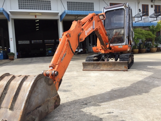 รถขุด Hitachi EX35-2 มีเก๋ง มือสองนำเข้าจากญี่ปุ่น พร้อมใช้งาน