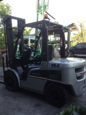 +++ ขายโฟล์คลิฟท์ NISSAN FD30 รุ่นใหม่ ขนาด 3 ตัน เครื่องยนต์ดีเซล เสา 4 เมตร เกียร์ออโตเมติค ยางตัน +++ ขายโฟล์คลิฟท์ NISSAN FD30 รุ่นใหม่ ขนาด 3 ตัน เครื่องยนต์ดีเซล เสา 4 เมตร เกียร์ออโตเมติค ยางตัน