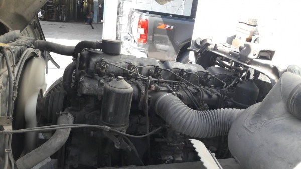 รถบรรทุก 6 ล้อ ตู้น้ำแข็ง MITSUBISHI ปี94 เครื่อง 165 แรง ราคา 335,000 บ. รถอยู่อยุธยา