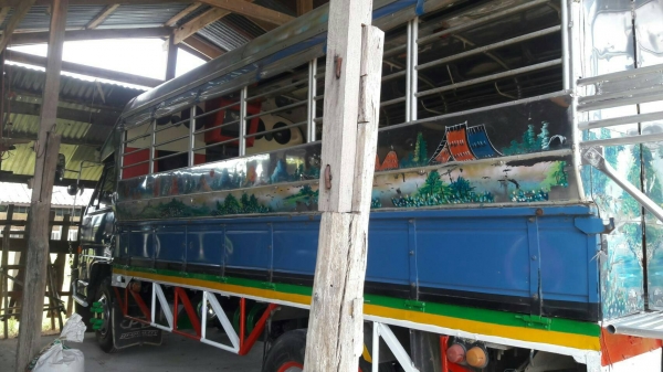 ขาย 6 ล้อโดยสารisuzu 115 NPR  รถห้างเเท้ สภาพสวยๆพร้อมใช่งาน