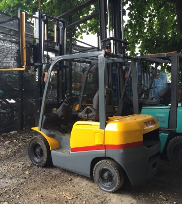 ขายครับรถยกดีเซลรุ่นใหม่ T.C.M  FD25T3K เครื่องแน่น เกียร์แรง
