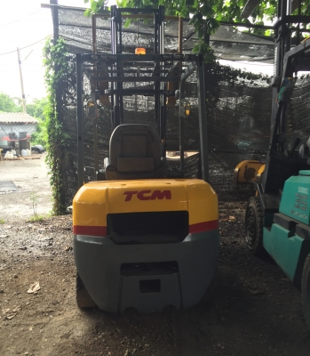 ขายครับรถยกดีเซลรุ่นใหม่ T.C.M  FD25T3K เครื่องแน่น เกียร์แรง