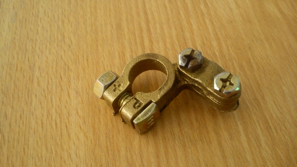 ขั้วแบตเตอรี่ ทองเหลือง ขั้วบวก