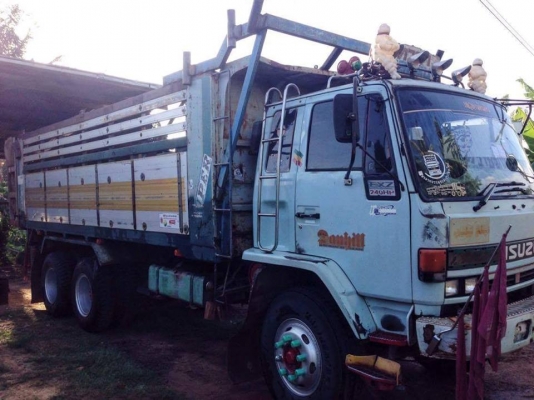 ขาย10ล้อพ่วง18ล้อ นางฟ้า240 ลูก2คานกระบะเนียม สภาพสวย เอกสารครบพร้อมวิ่งงาน ยางดี80\% ขาย10ล้อพ่วง18ล้อ นางฟ้า240 ลูก2คานกระบะเนียม สภาพสวย เอกสารครบพร้อมวิ่งงาน ยางดี80\%