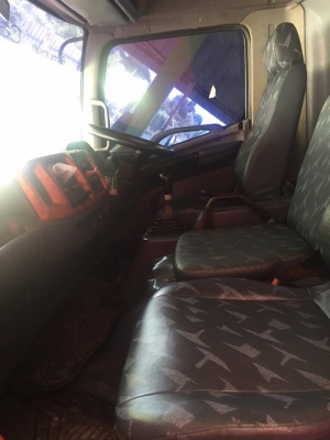 ขาย 6ล้อ HINO ปี46 FG4JPPA เครื่อง JO5C ยาว 5.50 เมตร ตู้แห้ง ประตู 3 บาน 0818481185 0914902228