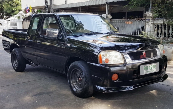 แต่งนิดๆNISSANมือ2 FRONTIER 2.7 KING CAB ปี2005 เกียร์ธรรมดา จัดไปถูกๆ แต่งนิดๆNISSANมือ2 FRONTIER 2.7 KING CAB ปี2005 เกียร์ธรรมดา จัดไปถูกๆ