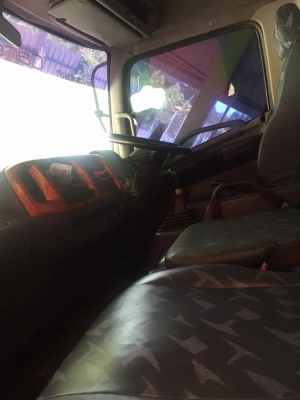 ขาย 6ล้อ HINO ปี46 FG4JPPA เครื่อง JO5C ยาว 5.50 เมตร ตู้แห้ง ประตู 3 บาน 0818481185 0914902228