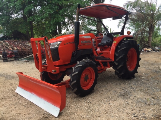 ขายรถไถคูโบต้า L4708.  2เพลา พร้อมอุปกรณ์ ใบมีดดันดินหน้าและผานพรวน รถสวย สภาพพร้อมใช้งาน  ราคา 428,000 บาท สนใจโทร 081-9136451 หรือ ขอดูรูปผ่านทาง line:bow6451 ค่ะ