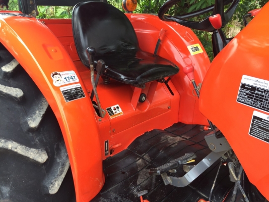 ขายรถไถคูโบต้า L4708. 2เพลา พร้อมอุปกรณ์ ใบมีดดันดินหน้าและผานพรวน รถสวย สภาพพร้อมใช้งาน  ราคา 428,000 บาท สนใจโทร 081-9136451 หรือ ขอดูรูปผ่านทาง line:bow6451 ค่ะ