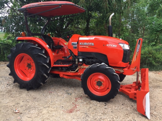 ขายรถไถคูโบต้า L4708. 2เพลา พร้อมอุปกรณ์ ใบมีดดันดินหน้าและผานพรวน รถสวย สภาพพร้อมใช้งาน  ราคา 428,000 บาท สนใจโทร 081-9136451 หรือ ขอดูรูปผ่านทาง line:bow6451 ค่ะ