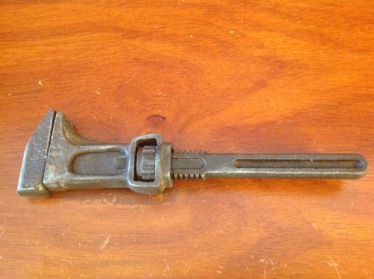 ขายประแจเลื่อนคอม้าหัวค้อนโบราณ งาน อังกฤษ 9"