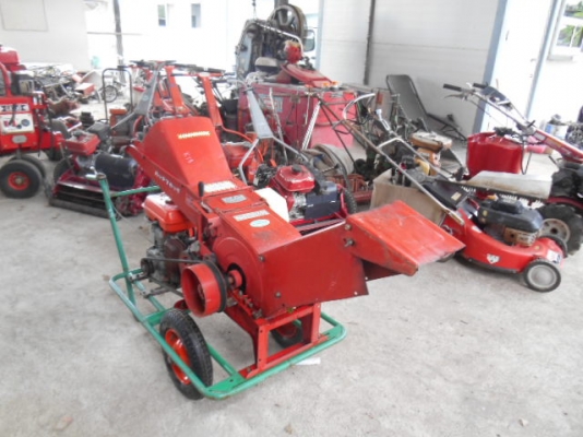 เครื่องย่อยกิ่งไม้ SL-18B พร้อมใช้งาน