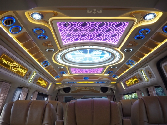 ขาย รถตู้VIP สวยๆ ปี2013