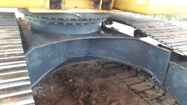 ขายด่วน!! Komatsu PC200-8 2,600 ชม.สภาพสวยมากค่ะ