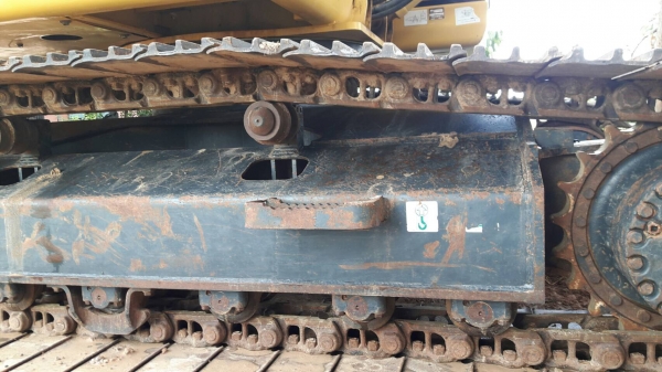 ขายด่วน!! Komatsu PC200-8 2,600 ชม.สภาพสวยมากค่ะ ขายด่วน!! Komatsu PC200-8 2,600 ชม.สภาพสวยมากค่ะ