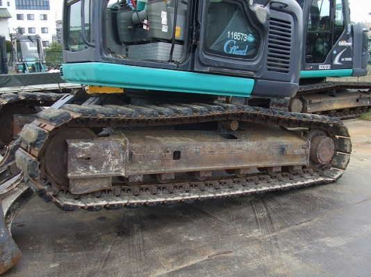 Kobelco SK135SR-1ES (YY04) มีใบมีดดัน แทรคเหล็กหุ้มก้อนยาง นำเข้าเองจากญี่ปุ่นโดยตรง