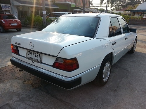 Benz 220e w124 ปี1993 เจ้าของขายเอง Benz 220e w124 ปี1993 เจ้าของขายเอง