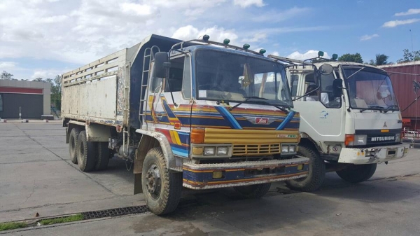 ขายรถ10ล้อ ดั้ม2เพลา FM187 เครื่อง195แรง HO7D เกียร์อิตั้น รถสวยสภาพดี เอกสารพร้อมโอน ราคา650,000 สนใจโทร 090-8588220คุณนะ 093-3258446คุณบิว หรือเข้าดูสินค้าอื่นๆได้ที่ www.narong2truck.com หรือ www.truck.in.th/498 หรือเพจFacebook ณรงค์ ซื้อขายรถมือสอง (เ