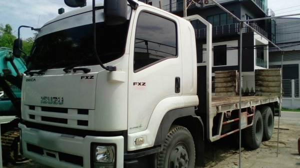 รถอีซูซุ 10 ล้อ ท้ายลาด FVZ 240 แรงม้า.  ปี 58. , ( รถวิ่ง 3x,xxx กม. )     สนใจติดต่อ  081 - 6079515