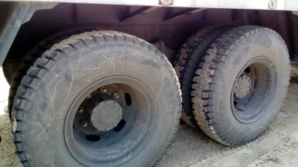 รถอีซูซุ 10 ล้อ ท้ายลาด FVZ 240 แรงม้า.  ปี 58. , ( รถวิ่ง 3x,xxx กม. )     สนใจติดต่อ  081 - 6079515