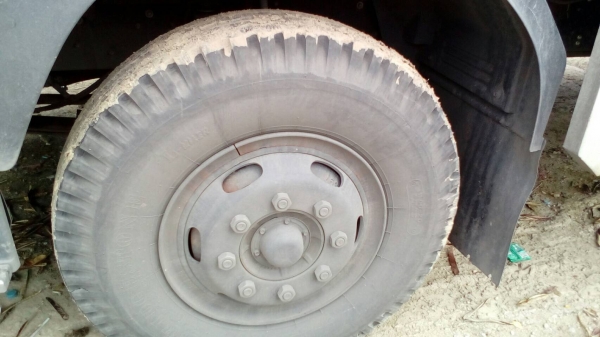 รถอีซูซุ 10 ล้อ ท้ายลาด FVZ 240 แรงม้า.  ปี 58. , ( รถวิ่ง 3x,xxx กม. )     สนใจติดต่อ  081 - 6079515