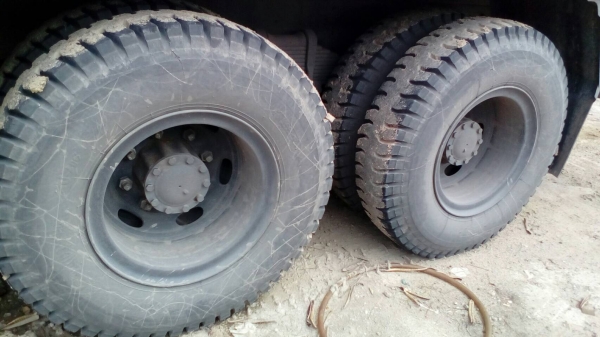 รถอีซูซุ 10 ล้อ ท้ายลาด FVZ 240 แรงม้า.  ปี 58. , ( รถวิ่ง 3x,xxx กม. )     สนใจติดต่อ  081 - 6079515