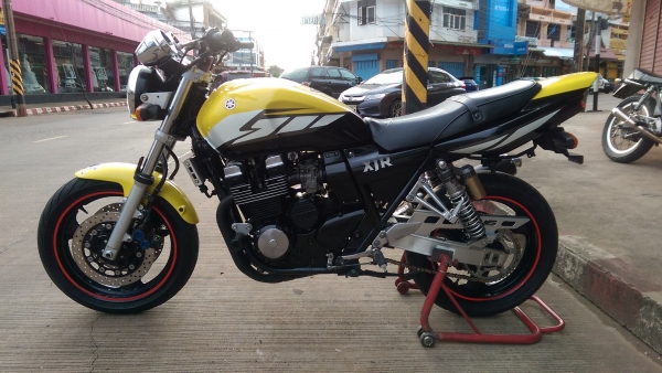 ขายคับ YAMAHA XJR400 ปี2005 กญแจชิฟ ท่อแต่ง แฮนด์แต่งกันล้ม อินวอย สรรพสามิตร ราคา 67500 บาท ส่งได้ทั่วไทยคับ สนใจติดต่อ 081-0578282 FACEBOOK ชาญณรงค์ ป๊อป ชัยอมฤต ไอดีไลน์ POPBIGBIKESAKON คับ สนใจรถสวย ถูก ดี ต้อง POP BIGBIKE SAKONNAKHON คับ คลิปวิดีโอ h