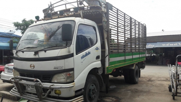 รถบรรทุก 6 ล้อ HINO ปี 47 เครื่อง 130 แรง ยาว 5 เมตร เทอร์โบ ราคา 425,000 บ.รถอยู่ตลาดไท