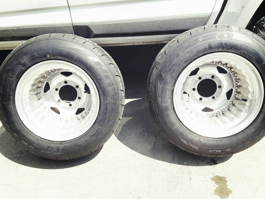 ขายครับ ล้อพร้อมยาง (ยางใหม่นะครับ) ด่วนๆ ล้อ CENTER LINE